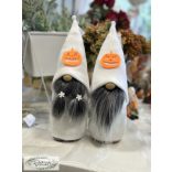 Manó figura LED-es fehér sapka tökkel  35 cm