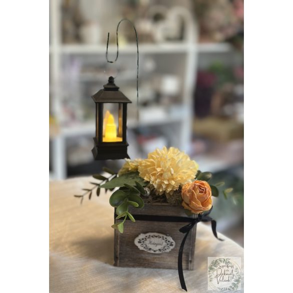 Őszi LED-és asztaldísz 9*9 cm