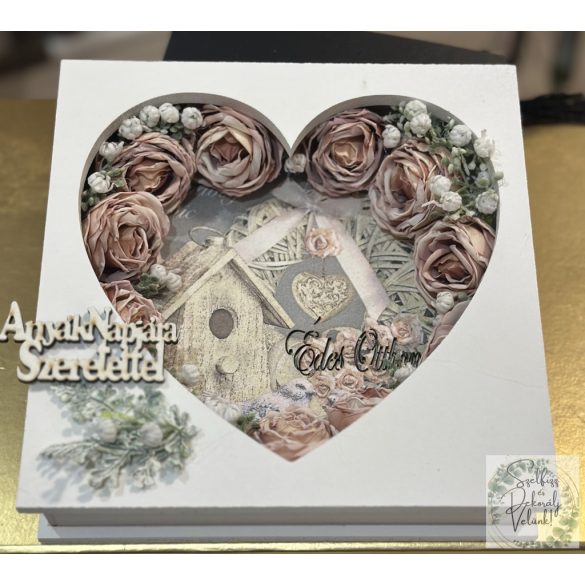 Anyák napjára szeretettel dekoráció fehér 25*25 cm dobozban 