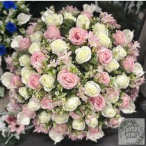 Koszorú 60 cm gyönyörű selyem virágokkal