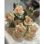 Rózsa csokor barack 31 cm 7 ág  belseje sötétebb barack