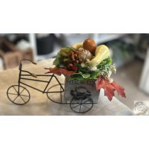 Tökök és egyéb dekorok fém biciklin 