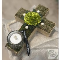 Kereszt alakú dísz mécsessel beltérre