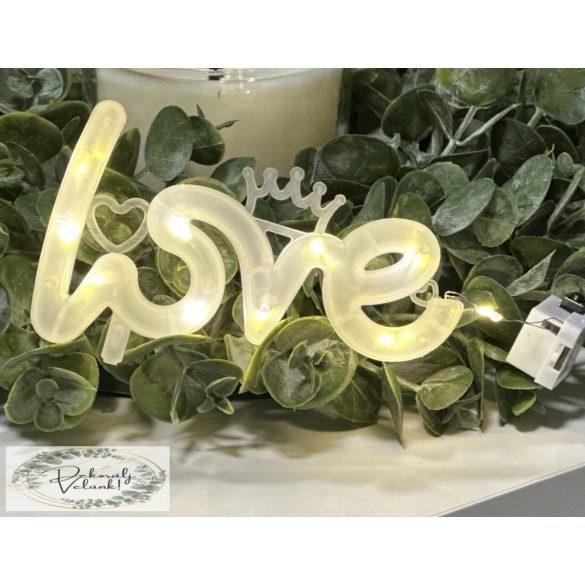 LOVE felirat LED 10,63*6 cm meleg fehér