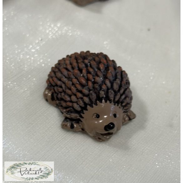 Süni figura poly 3,6*2,7*1,3 cm barna